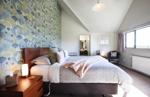 Ohakune Bed & Breakfast | Experience Manuka Lodge B&B: 5-Star Comfort Awaits