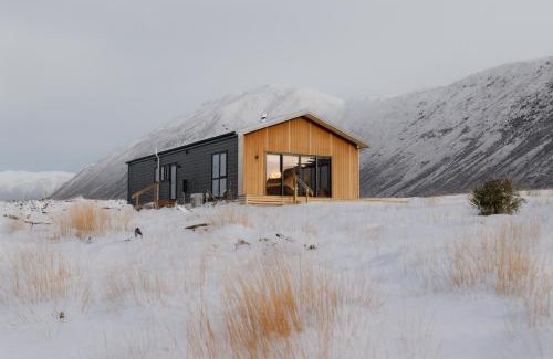 Ben Ohau House | Family-Friendly Getaway at Manuka Vista - 4 Star Rating