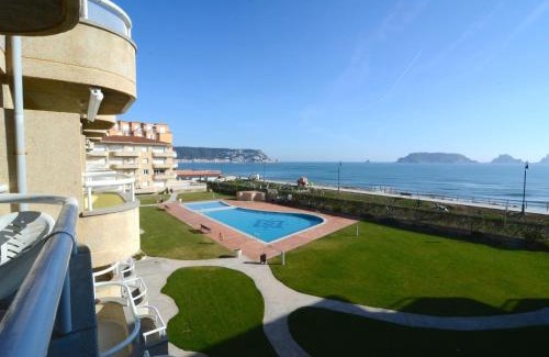 Els Griells Apartment | Oceanfront Comfort at MANUREVA III 2-C - Pet Friendly Stay
