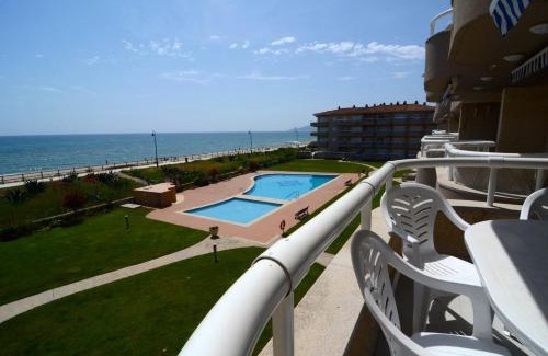 Els Griells Apartment | Oceanfront Retreat at MANUREVA VII 2-A with Pool