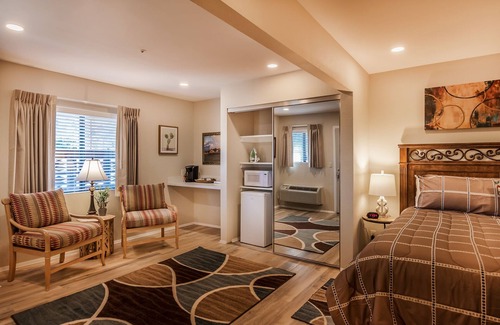 Uptown Sedona Hotel | Experience Manzanita Junior Suite #102 at Sedona Uptown