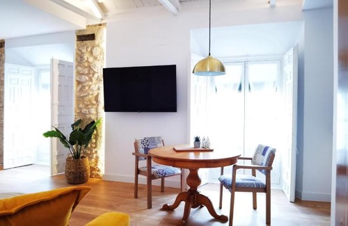 Almagro House | Manzano Palace: Elegant Rooms with Ocean View in Plaza Mayor