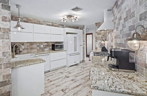 North Mountain House | Exceptional Manzi Place with Heated Pool & Cozy Fire Pits