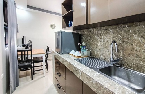 Mabini Apartment | Cozy Manzil Anilao B&B with Breakfast & Family-Friendly Vibes