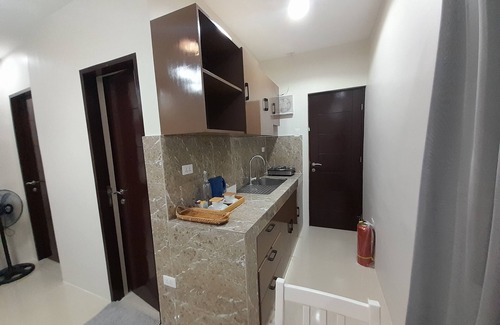 Mabini Apartment | Cozy Manzil Anilao B&B with Breakfast & Family-Friendly Vibes
