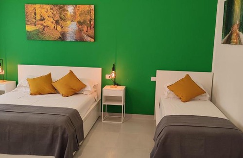 Posillipo Bed & Breakfast | Discover Manzoni 159: Family-Friendly with Hot Tub & Dining