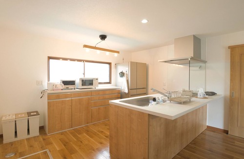 Asahikawa House | Discover Family-Friendly Comfort at Maple Farm Hotel