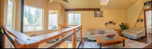 Peaceful Valley House | Maple Haven Cabin