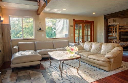 Peaceful Valley House | Maple Haven Cabin