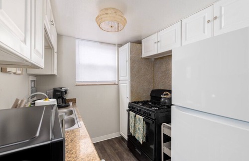 Maple Heights Apartment | Maple Heights - Family-Friendly Retreat with Kitchen Amenities