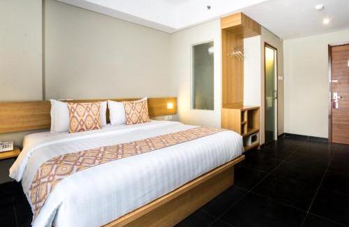 Tanjung Duren Utara Hotel | Budget-Friendly Maple Hotel Grogol with Family Amenities