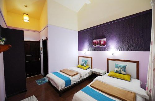Shuhe Old Town House | Cozy Maple Leaf Inn: Top-Rated Stay with Breakfast Included