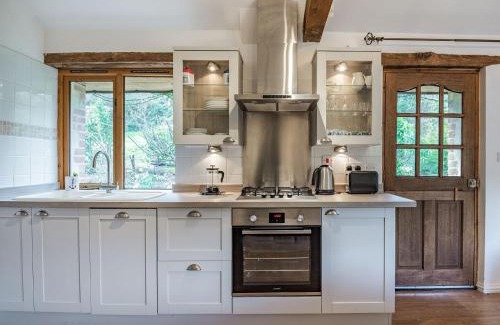 Sidmouth House | Discover Maple Tree Cottage: A 4-Star Family Getaway