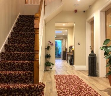 Drogheda Bed & Breakfast | Outstanding MapleHouse B&B with Delicious Breakfast Included