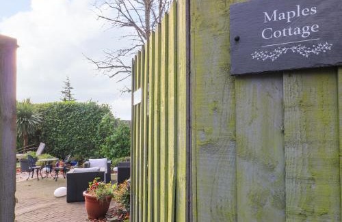 Marlpool House | Discover Maples Annex: Family-Friendly & Pet Welcoming Stay