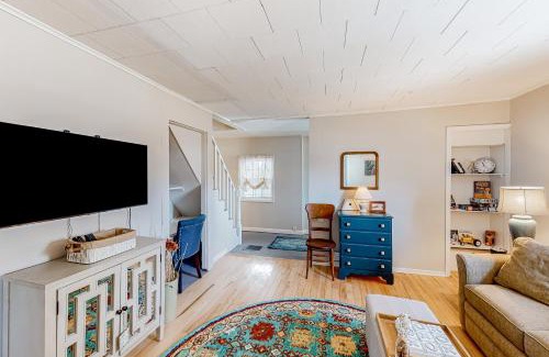 Colchester House | Family-Friendly Retreat at Maplewood Manor - Unit 2