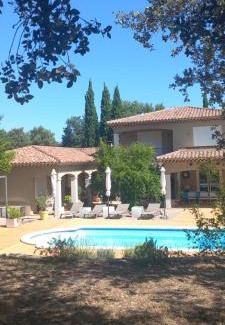 Les Arcs-sur-Argens Bed & Breakfast | Maprovencale: Oceanfront Escape with Pool & Family Amenities