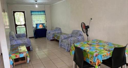 Vaitele Apartment | Cozy Mapusagas Riverside: Family-Friendly Retreat for 6