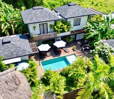 Palomino House | Idyllic MAPUWI: Oceanfront Getaway with Pool & Dining