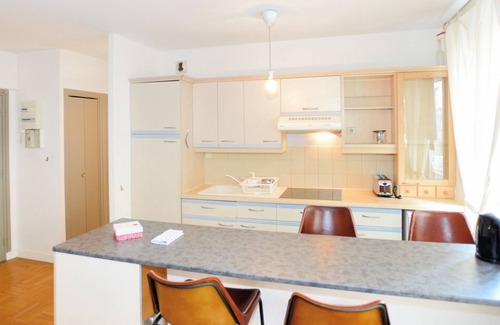 Puvis De Chavannes - Le Lycee Apartment | Discover Maréchal - Appart'Ambiance: Rated 9/10 Stays