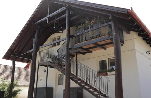 Hortobagy House | Top-Rated MaRéJa Vendégház: Family-Friendly Retreat