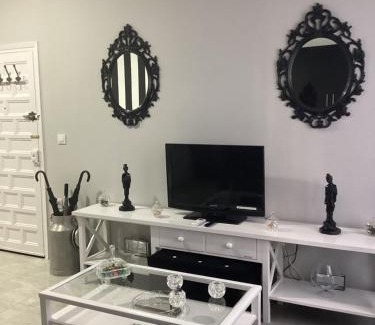 Sanlucar de Barrameda Apartment | Cozy María y Juan Apartment with Garage & Pet-Friendly Options