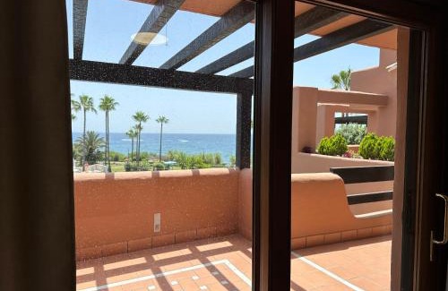 New Golden Mile Apartment | Unforgettable Mar Azul Apart Hotel with Oceanfront Spa Access