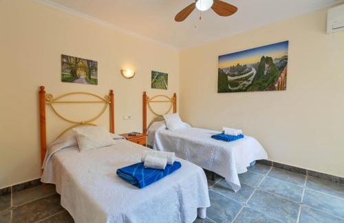 Mar Azul Villa | Discover Mar Azul: A Pet-Friendly 4-Star Retreat