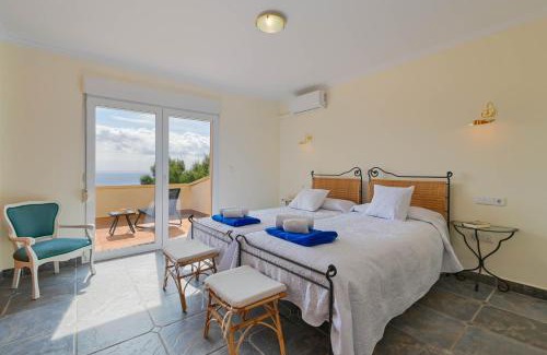 Mar Azul Villa | Discover Mar Azul: A Pet-Friendly 4-Star Retreat