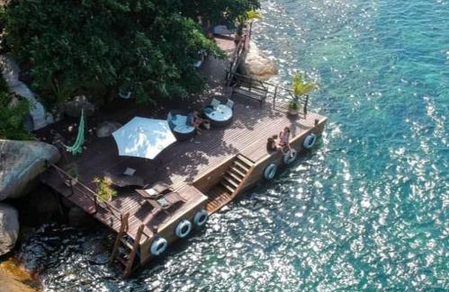 Praia de Aracatiba Hotel | Oceanfront Relaxation at Mar da Lua with Pool & Breakfast