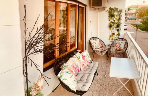 Mar de Cristal Apartment | Beachfront Mar De Cristal Apartment with Ocean Views