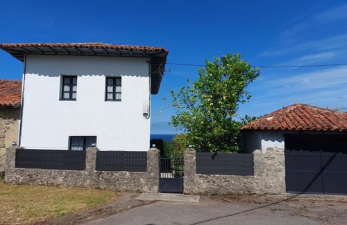 Obaya House | Family-Friendly Getaway at Mar de Gobiendes - 9/10 Rated
