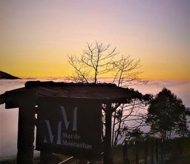 Lavras Novas House | Explore Mar De Montanhas: 4-Star Comfort with Breakfast