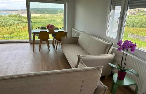 Porto do Son Apartment | Inviting Mar de Queiruga 01 As Seiras - Pet Friendly Haven