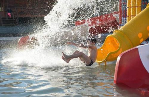 Parana Hotel | Enjoy Family Fun at Mar de Sueños Water Park Retreat