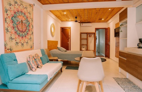 Itacare Apartment | Oceanfront Escape at Mar e Rio Orla Itacaré - Casa Flor