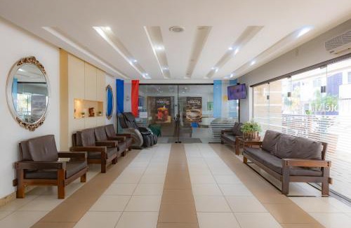 Centro Hotel | Relaxing Getaway at Mar Hotel with Pool and Dining Options