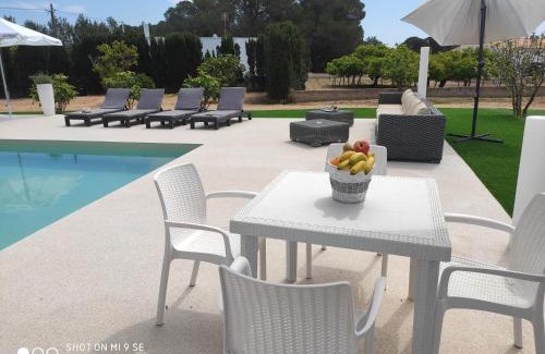 Sant Francesc Xavier House | Family-Friendly MAR I MONTANYA with Ocean Views