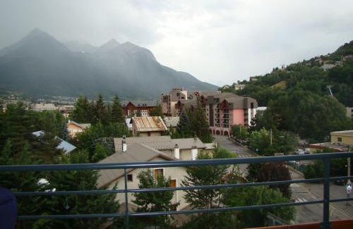 Briancon Apartment | Comfortable Mar Mar Apartments: Rated 9.2, Family-Friendly!