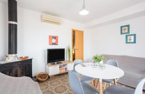 Oliva Apartment | Welcoming Mar Mediterráneo: Family and Pet-Friendly Retreat