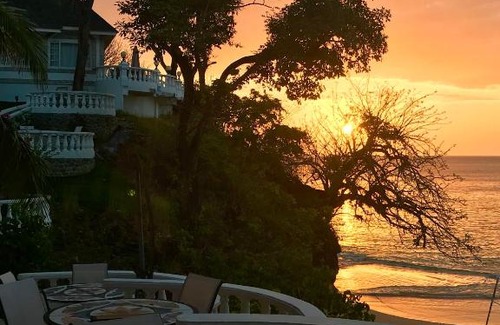 Contadora Island Hotel | Escape to Mar Y Oro: Oceanfront Bliss and Family Fun