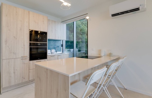 Arco de Sao Jorge Apartment | Inviting Mar Yam View with Spa and Family Amenities
