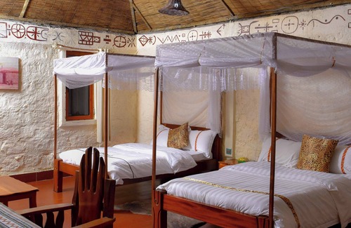 Ololaimutiek Cabin | Enchanting Mara Chui Resort: Family-Friendly Getaway