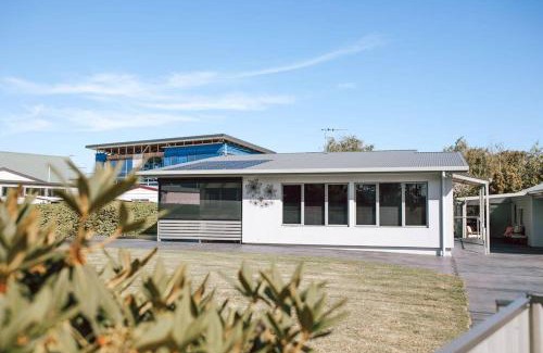 Stieglitz House | Mara House - Ideal for Families and Pet Lovers