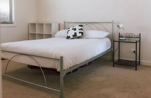 Stieglitz House | Mara House - Ideal for Families and Pet Lovers