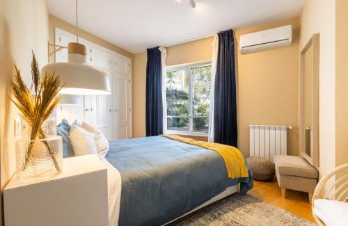 Alvor Villa | Exceptional Marachique Villa: Oceanfront Bliss in Torralvor