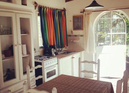 Partido de Tigre Apartment | Beachfront Getaway at Marados y Marauno with Ocean Views