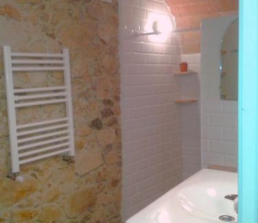 Sant Antoni de Calonge Bed & Breakfast | Pet-Friendly Marakasa B&B with Oceanfront Views