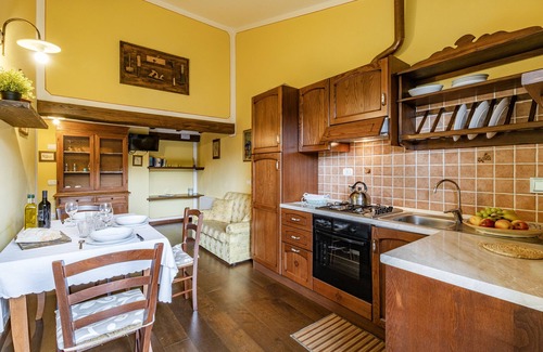Castelfiorentino Apartment | Pet-Friendly Maramaldo Galestro with Shared Pool in Chianti