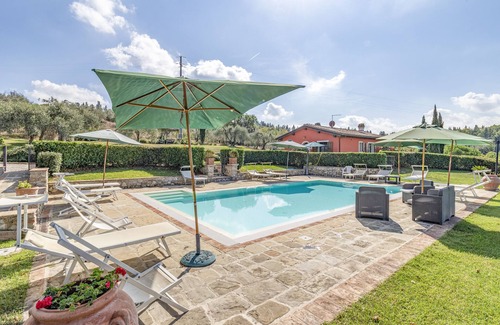 Castelfiorentino Apartment | Pet-Friendly Maramaldo Galestro with Shared Pool in Chianti